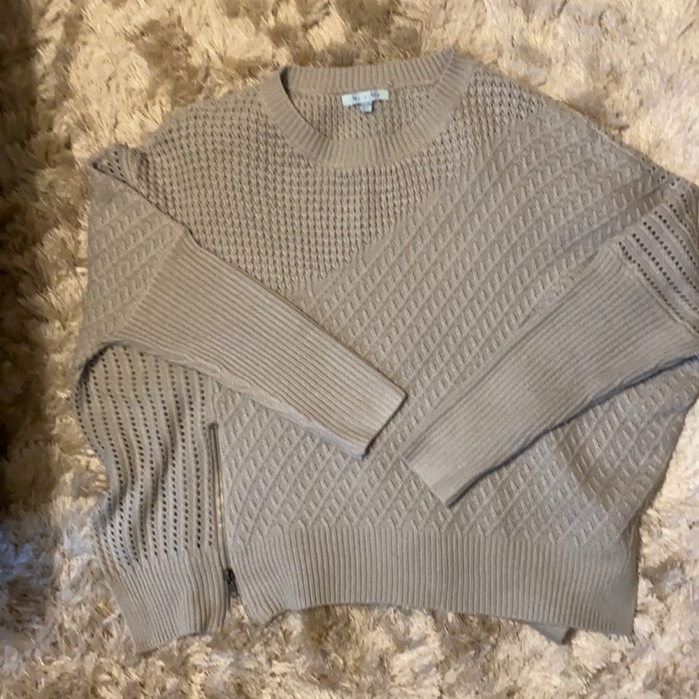 VICI Mountain Peak Sweater